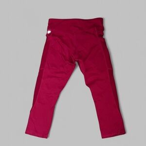Fabletics Red Mesh Detail Trinity Mid-Rise Pocket Crop Women’s Sz M NWT